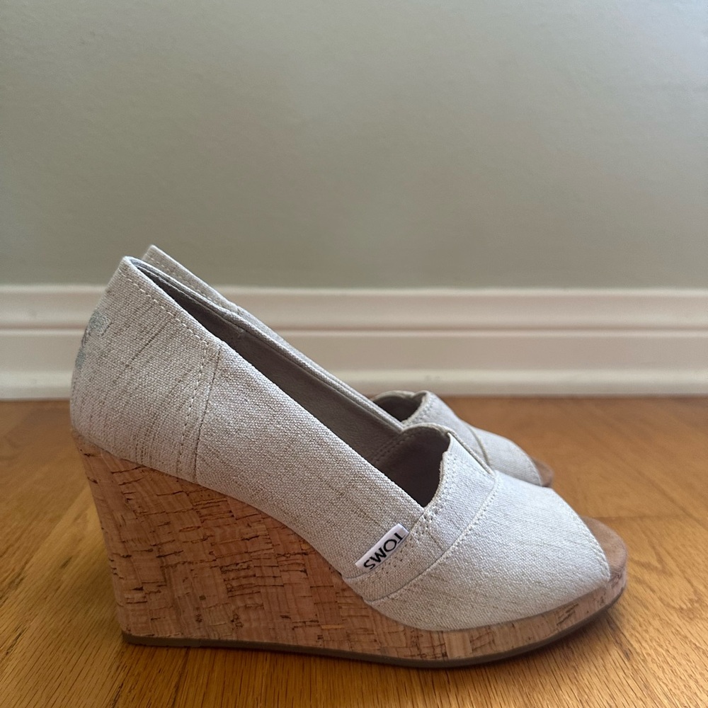 TOMS Women's Beige Wedge Shoes